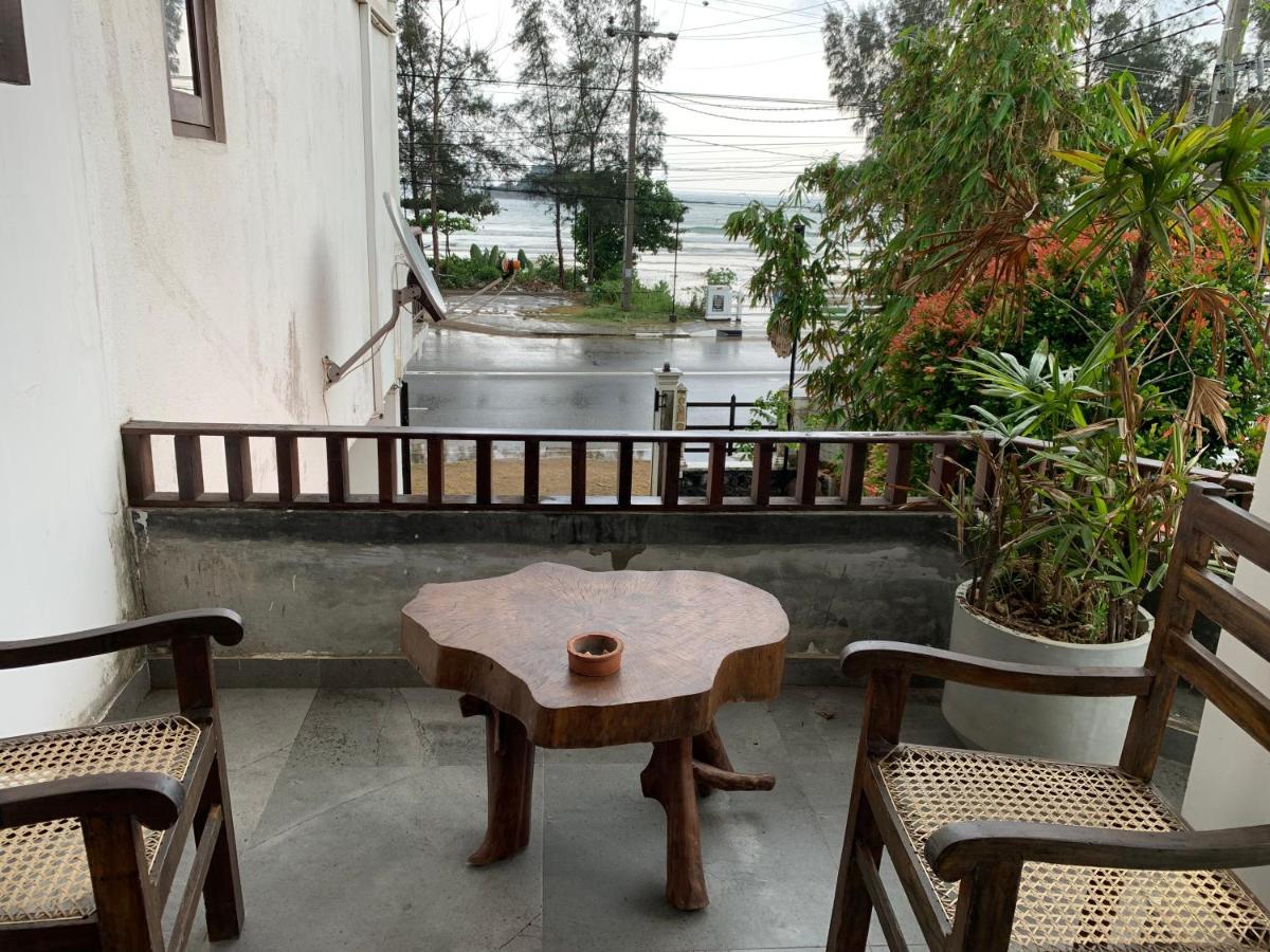 ウェリガマ Ceylon Surf Guest And Restaurant Bed & Breakfast エクステリア 写真
