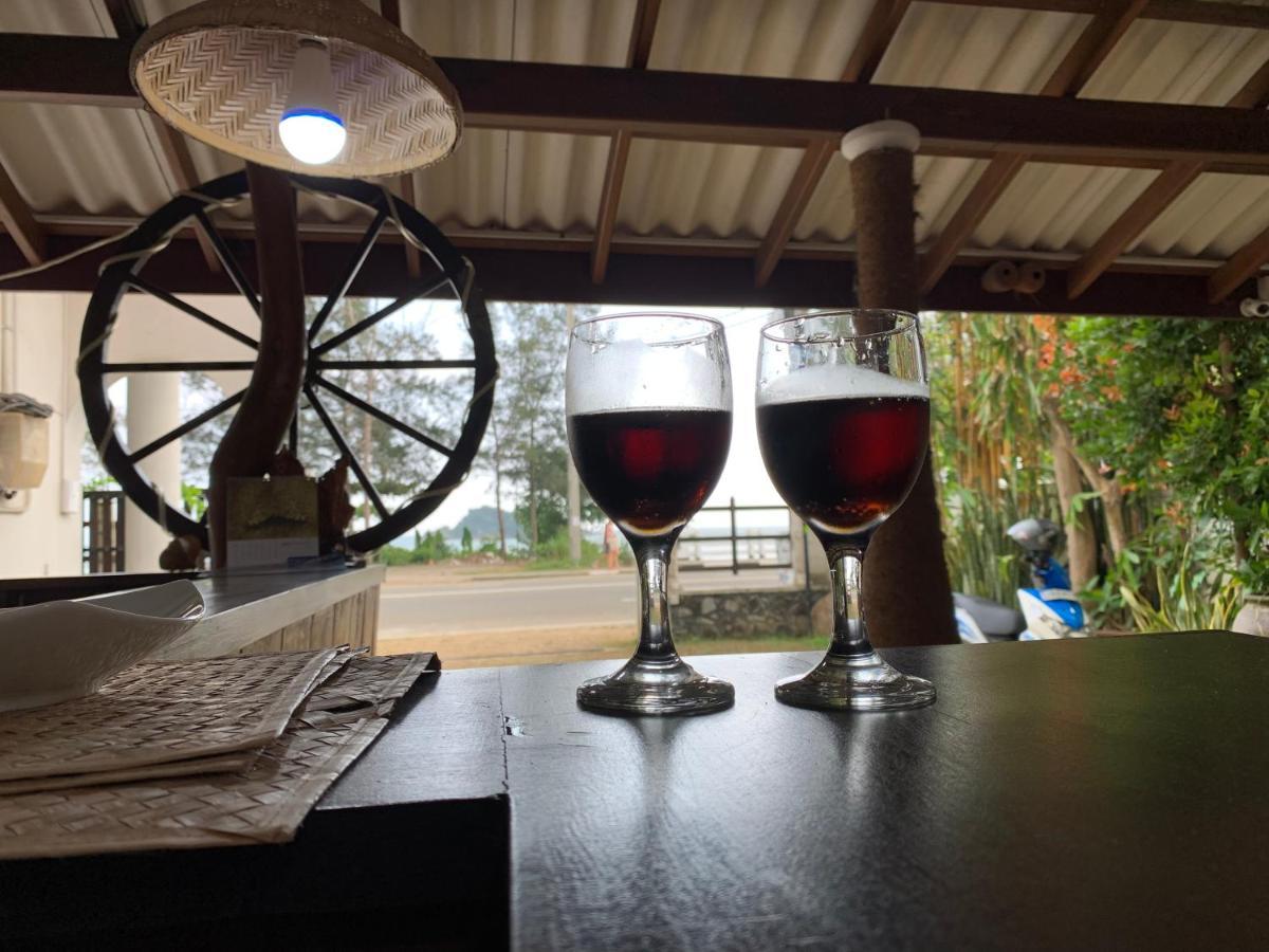 ウェリガマ Ceylon Surf Guest And Restaurant Bed & Breakfast エクステリア 写真