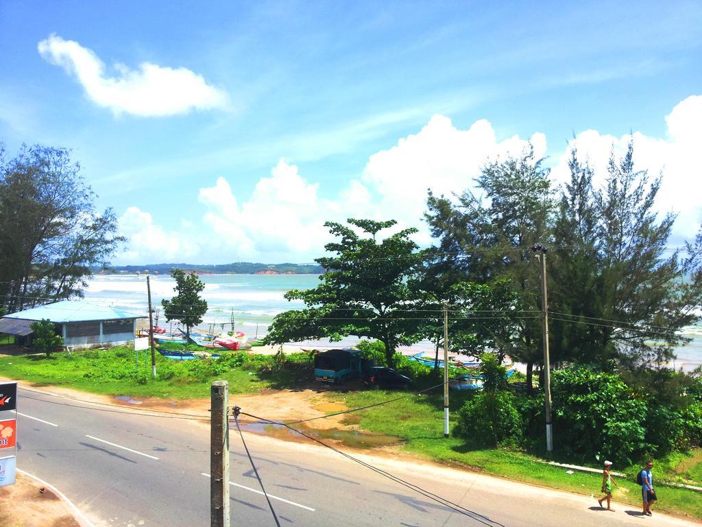 ウェリガマ Ceylon Surf Guest And Restaurant Bed & Breakfast 部屋 写真
