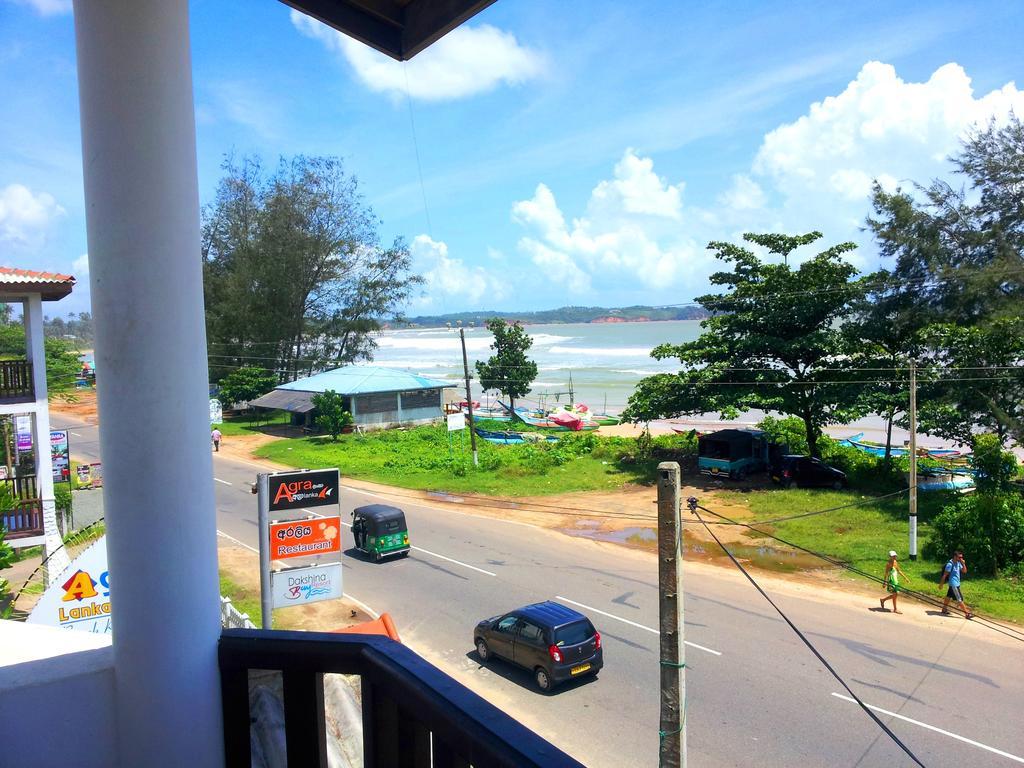 ウェリガマ Ceylon Surf Guest And Restaurant Bed & Breakfast 部屋 写真